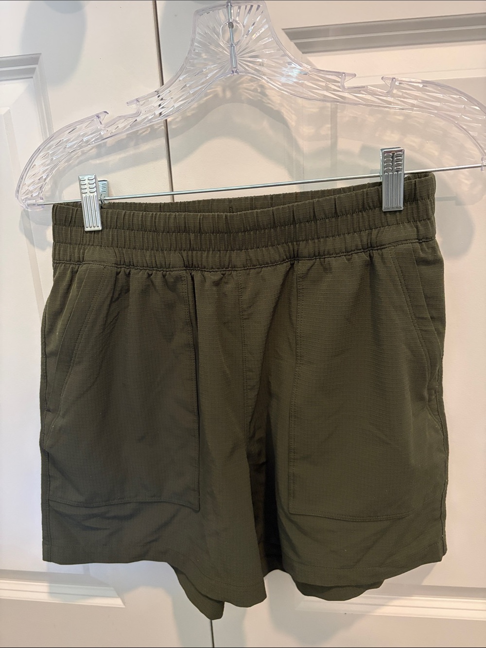 Athleta olive green women’s shorts